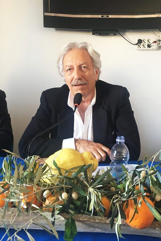 Macrì (Copagri) dopo la sentenza del Tar Lazio che ha respinto ogni ricorso: "Avanti verso il riconoscimento dell'IGP 'Bergamotto di Reggio Calabria'" images Macrì (Copagri) dopo la sentenza del Tar Lazio che ha respinto ogni ricorso: "Avanti verso il riconoscimento dell'IGP 'Bergamotto di Reggio Calabria'"