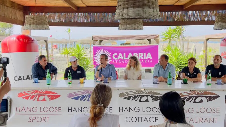 images Presentato il Campionato del Mondo giovanile di Formula Kite, in corso a Gizzeria 