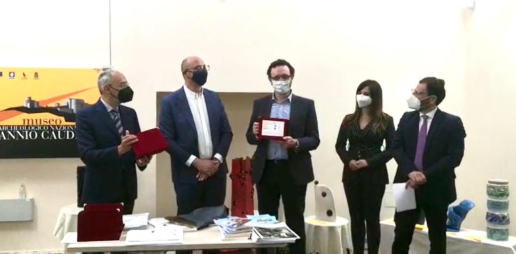 Premio Internazionale Assteas. Il catanzarese Danilo Rizzi vince il secondo posto per la categoria Modellato images Premio Internazionale Assteas. Il catanzarese Danilo Rizzi vince il secondo posto per la categoria Modellato