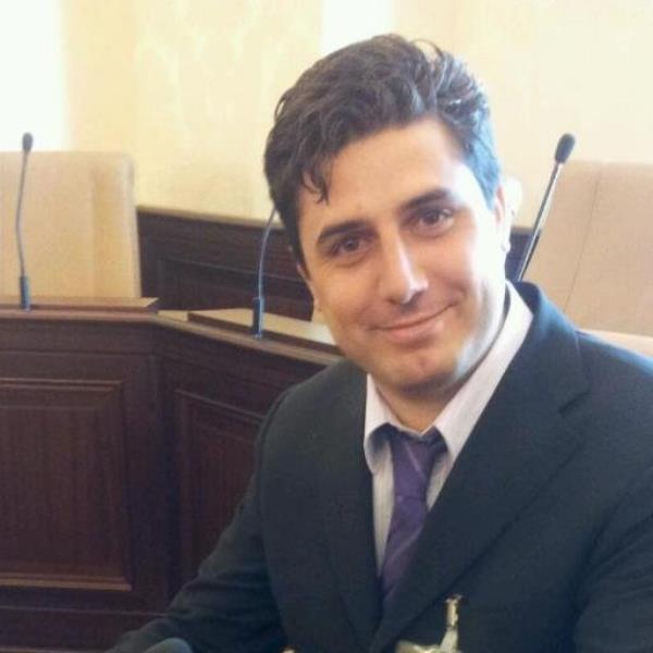 Vaccini. Continua lo scontro tra farmacie e parafarmacie. Gullotta a Defilippo: "Anche noi in prima linea" images Vaccini. Continua lo scontro tra farmacie e parafarmacie. Gullotta a Defilippo: "Anche noi in prima linea"