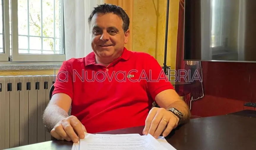 images Comunali a Simeri Crichi, Zicchinella: “Fa paura  la mia competenza amministrativa"