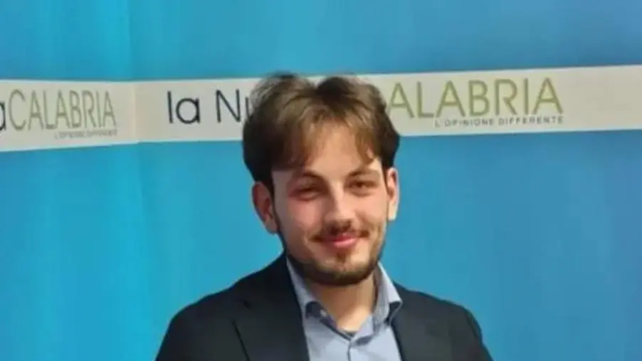 La riflessione di Ciacci: "Due storie lontane che interrogano la coscienza, salvare o lasciare andare?"