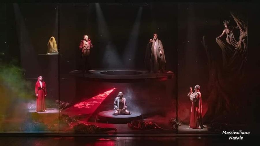 images Spettacolo. Già 2000 studenti pronti per il colossal "La Divina commedia" a dicembre al Palacalafiore  