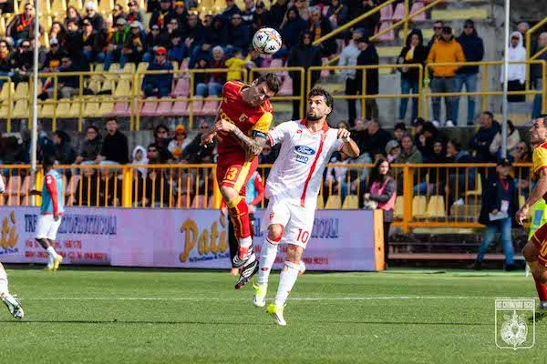 Serie BKT, Avellino e Catanzaro in campo alle 17.15: le formazioni ufficiali