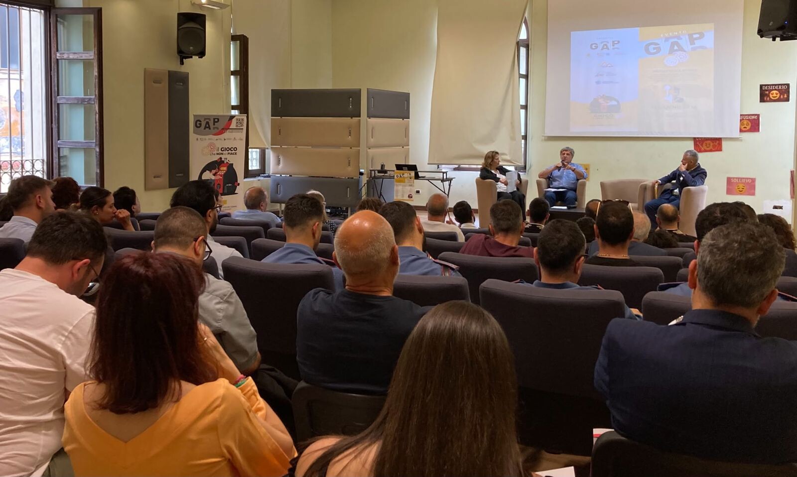 Progetto GAP 2022 (Gioco d’azzardo patologico). Evento formativo a Catanzaro rivolto alle Forze dell'Ordine images Progetto GAP 2022 (Gioco d’azzardo patologico). Evento formativo a Catanzaro rivolto alle Forze dell'Ordine