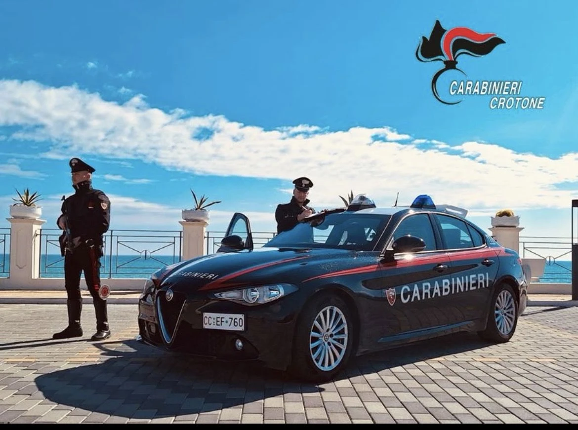 Ciró, giovane centauro non si ferma all’alt e tenta la fuga tra i ciclisti: arrestato