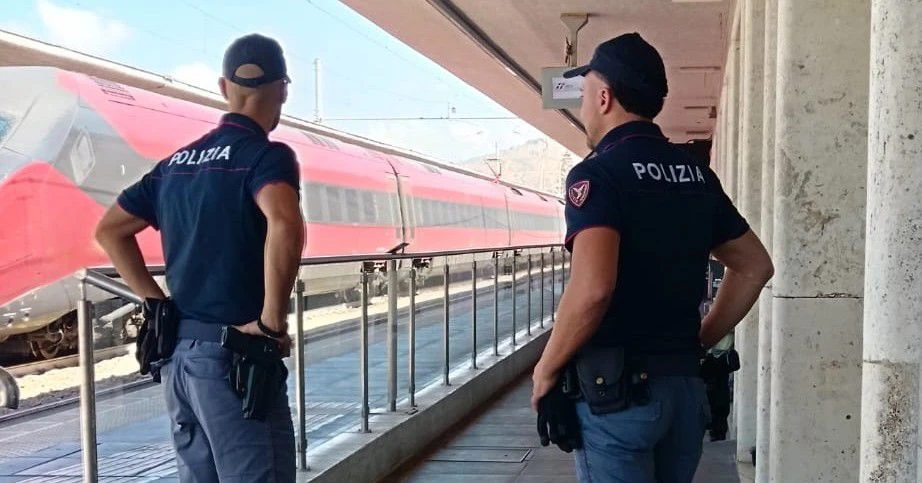 Reggio Calabria, arrestato dalla Polizia di Stato un uomo con una pistola clandestina