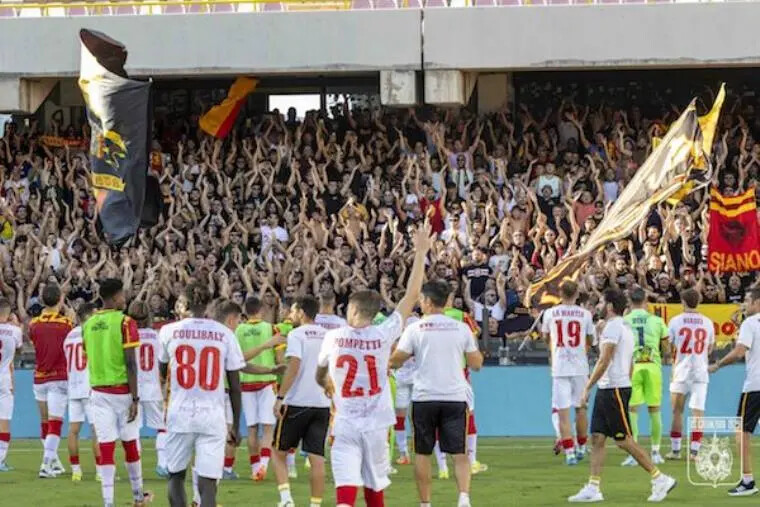 images Serie B, Catanzaro e Modena in campo alle 15: le probabili formazioni