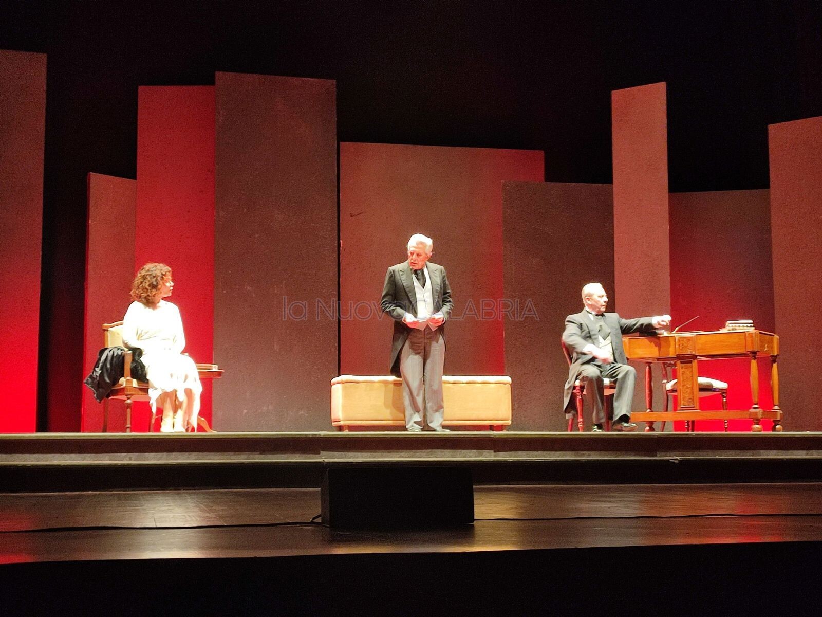 images Catanzaro, al Comunale "Il piacere dell'onestà": Pippo Pattavina riporta in scena Pirandello