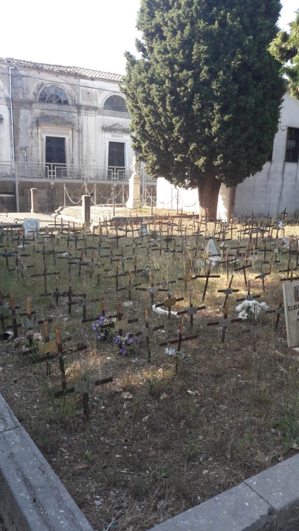 Catanzaro, domani la festa  della mamma al cimitero “con gli occhi rivolti alla Madonna”