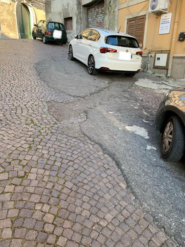images "C'era una volta un rione bellissimo..." . Oggi della Maddalena restano solo rattoppi di cemento e asfalto 