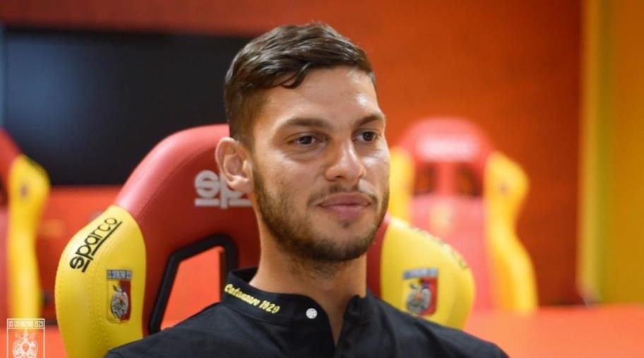 Us Catanzaro 1929, De Santis: "Non ho avuto dubbi, volevo giocare per questi colori" images Us Catanzaro 1929, De Santis: "Non ho avuto dubbi, volevo giocare per questi colori"