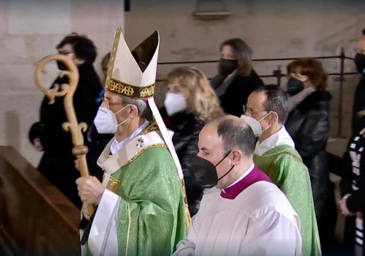 Fede&Culti. L'VIII centenario della consacrazione della Cattedrale di Cosenza su Rai 1 con i paramenti di Desta images Fede&Culti. L'VIII centenario della consacrazione della Cattedrale di Cosenza su Rai 1 con i paramenti di Desta