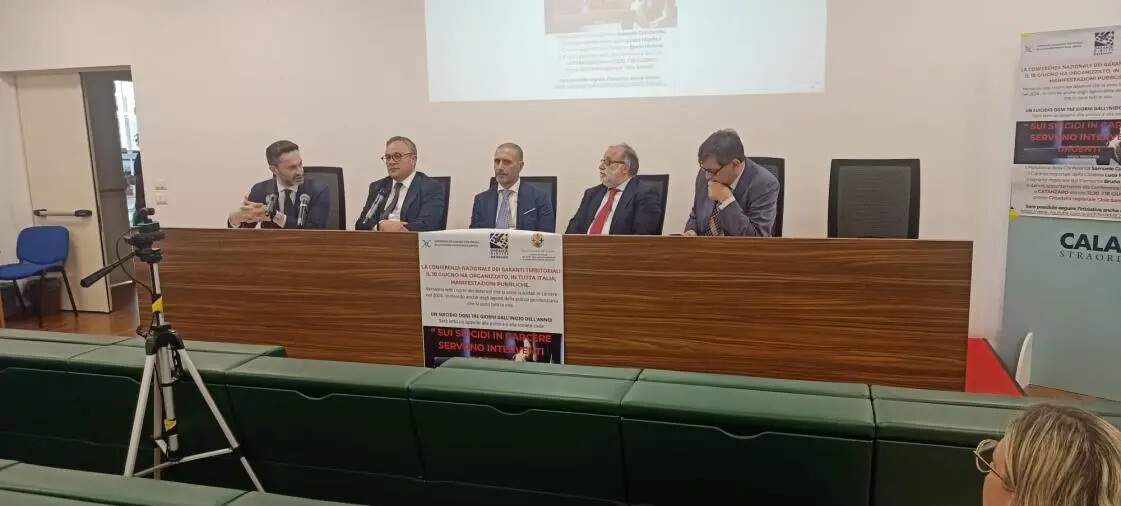 “Indignarsi non basta più”, 2 suicidi e 80 tentati nelle carceri calabresi: la mobilitazione dei Garanti dei detenuti images “Indignarsi non basta più”, 2 suicidi e 80 tentati nelle carceri calabresi: la mobilitazione dei Garanti dei detenuti