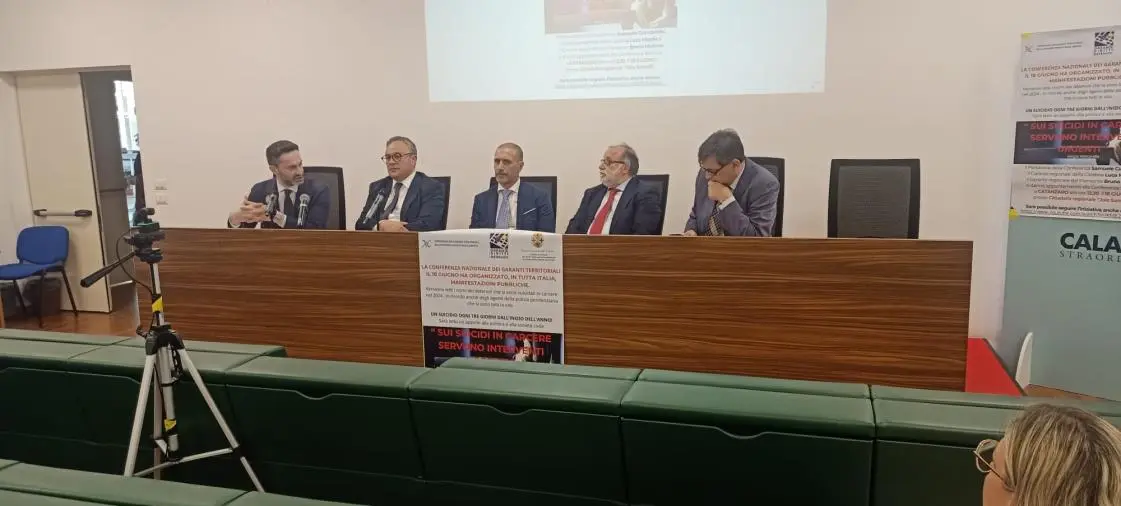 images “Indignarsi non basta più”, 2 suicidi e 80 tentati nelle carceri calabresi: la mobilitazione dei Garanti dei detenuti 