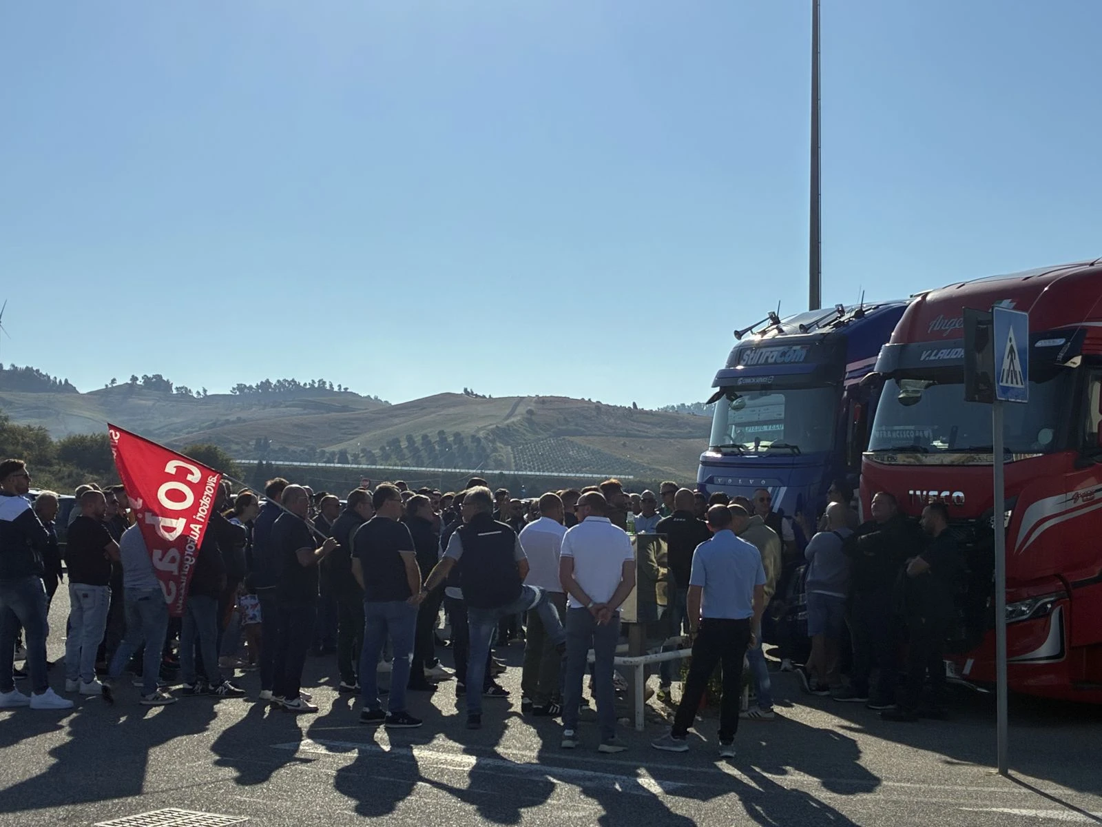 Protesta autotrasporti in Calabria, prosegue la mobilitazione con 120 mezzi in Cittadella Regionale