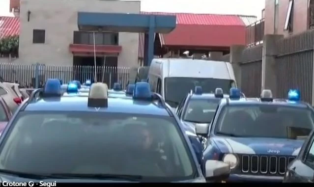 Crotone, la polizia  sequestra un immobile a un pregiudicato crotonese 