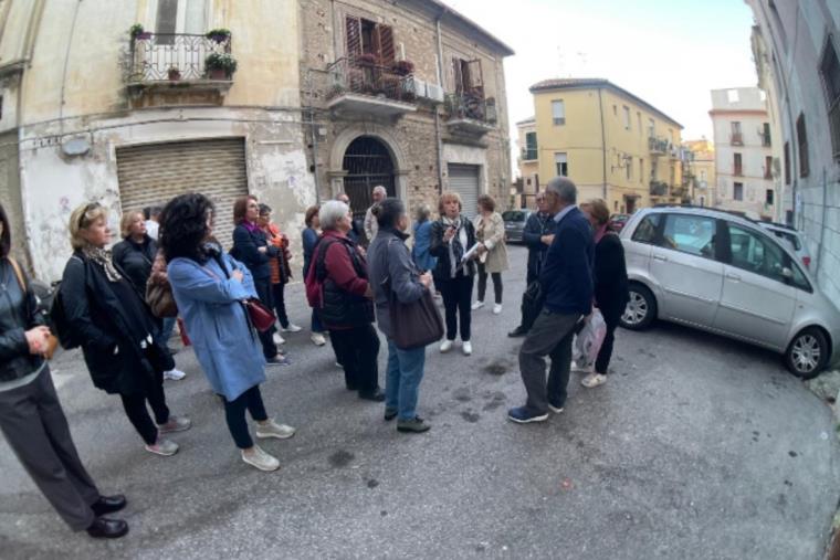 “4 passi Viculi Viculi”, nel centro storico di Catanzaro la passeggiata animata di “‘A Filanda” images “4 passi Viculi Viculi”, nel centro storico di Catanzaro la passeggiata animata di “‘A Filanda”