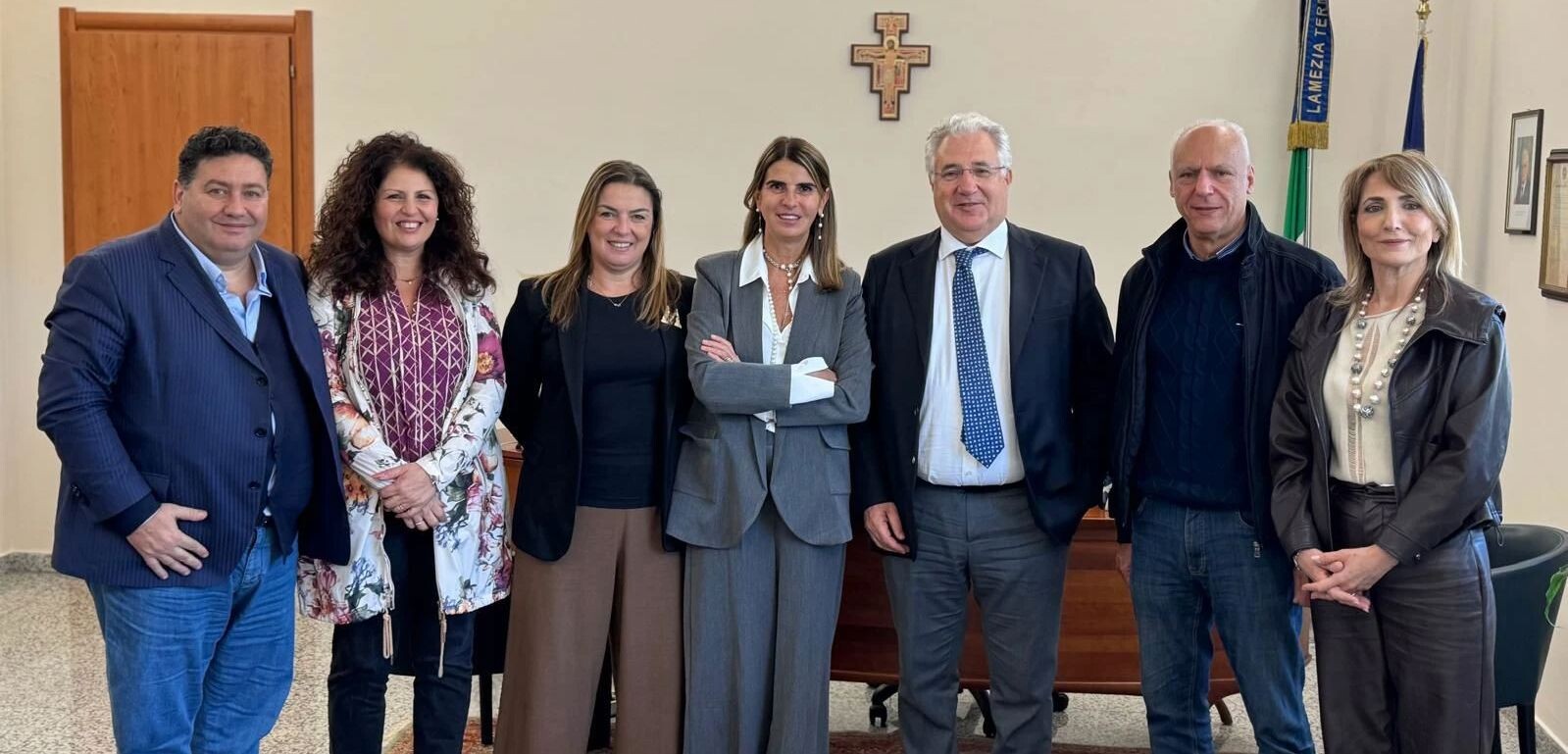 images Integrazione sociosanitaria e risposta ai bisogni del cittadino: firmato accordo a Lamezia tra Comune e Asp 
