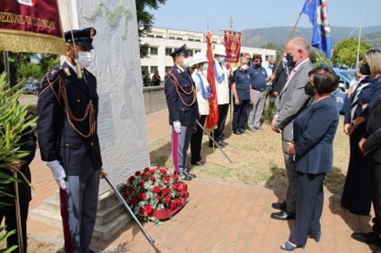 Lamezia Terme: cerimonia di commemorazione in ricordo della guardia Paolo Diano, vittima del dovere images Lamezia Terme: cerimonia di commemorazione in ricordo della guardia Paolo Diano, vittima del dovere