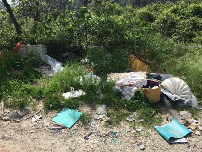 Catanzaro. Costanzo (Obiettivo Comune) chiede di "rimuovere  la discarica  lungo la Sp 165/2 a Cavita” images Catanzaro. Costanzo (Obiettivo Comune) chiede di "rimuovere  la discarica  lungo la Sp 165/2 a Cavita”
