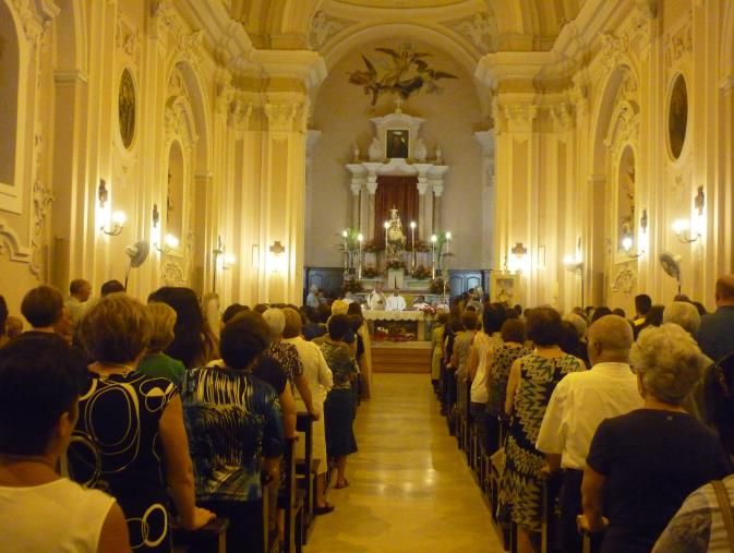L’ostensione della riproduzione fotografica della Sacra Sindone a Catanzaro: fede, scienza e comunità nella parrocchia Santa Maria della Pace