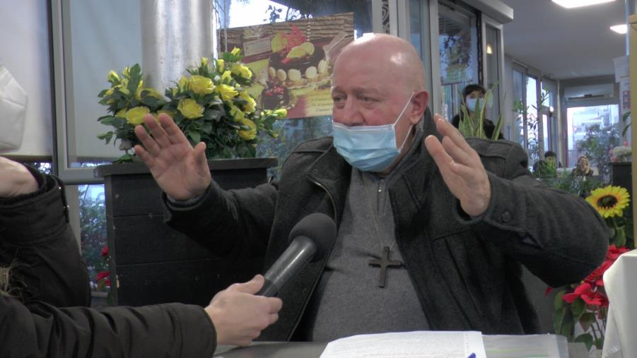 La Chiesa quasi inaccessibile ai fedeli a Petronà. La battaglia infinita di don Giorgio con la Sovrintendenza images La Chiesa quasi inaccessibile ai fedeli a Petronà. La battaglia infinita di don Giorgio con la Sovrintendenza