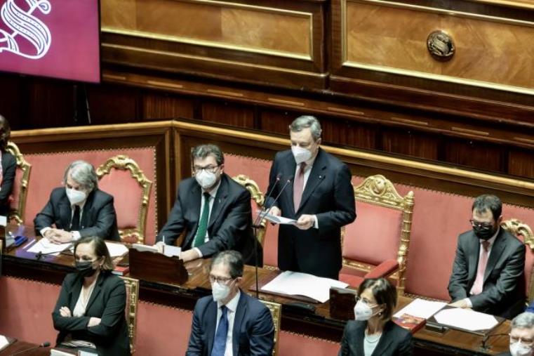 images I senatori calabresi Abate, Corrado, Granato e Morra votano contro il governo Draghi