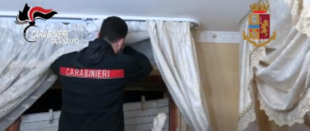 images Arresti a Catanzaro. Il quartiere Aranceto "vero market della droga" dove si spacciava anche durante il lockdown  (I NOMI)