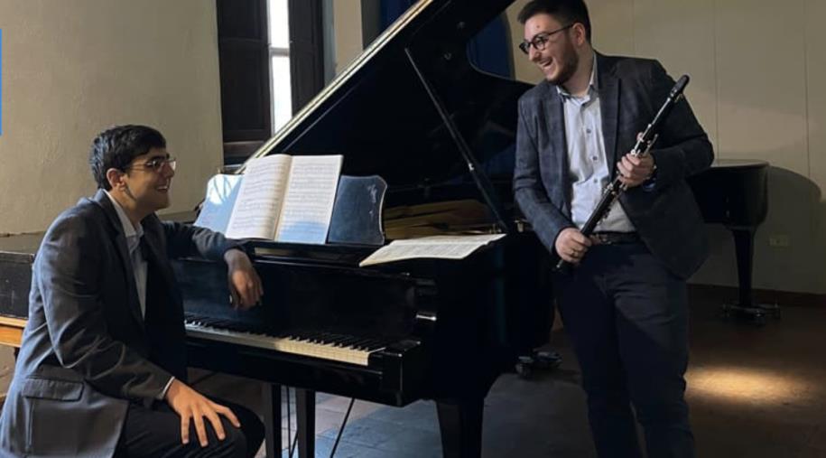 AMA Calabria, concerto del duo Principe-Mendicino all'Antico Granaio di Roseto Capo Spulico images AMA Calabria, concerto del duo Principe-Mendicino all'Antico Granaio di Roseto Capo Spulico