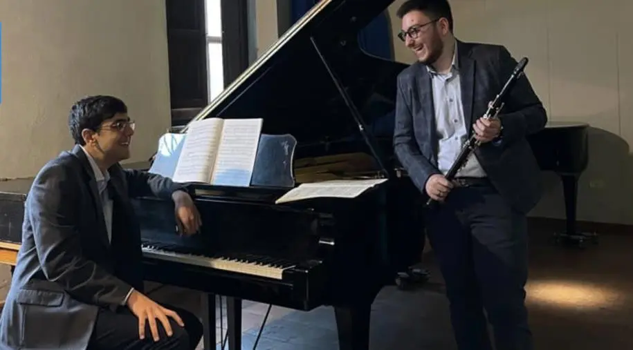 AMA Calabria, concerto del duo Principe-Mendicino all'Antico Granaio di Roseto Capo Spulico images AMA Calabria, concerto del duo Principe-Mendicino all'Antico Granaio di Roseto Capo Spulico