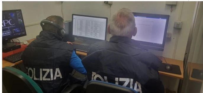 Immigrazione clandestina, chiuso il cerchio su 10: coinvolti dipendenti della Prefettura di Crotone  