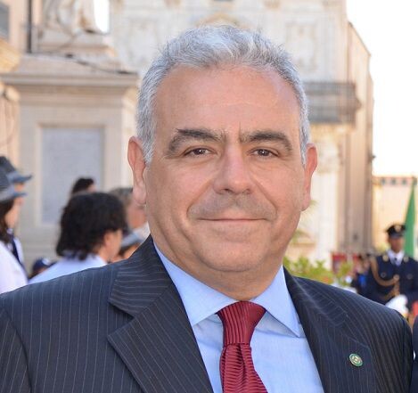 Reggio Calabria, il questore Salvatore La Rosa torna a Messina images Reggio Calabria, il questore Salvatore La Rosa torna a Messina