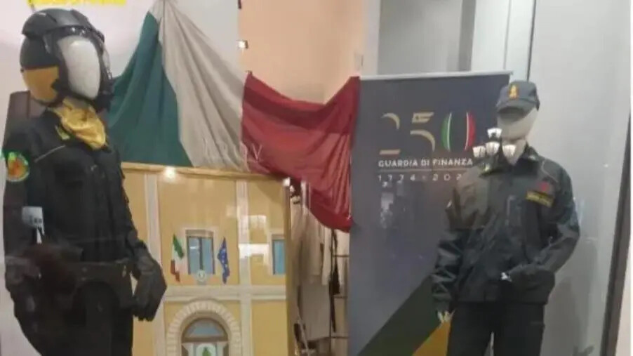 Catanzaro, la Questura di Catanzaro celebra la giornata dell’Unità Nazionale e delle Forze Armate images Catanzaro, la Questura di Catanzaro celebra la giornata dell’Unità Nazionale e delle Forze Armate