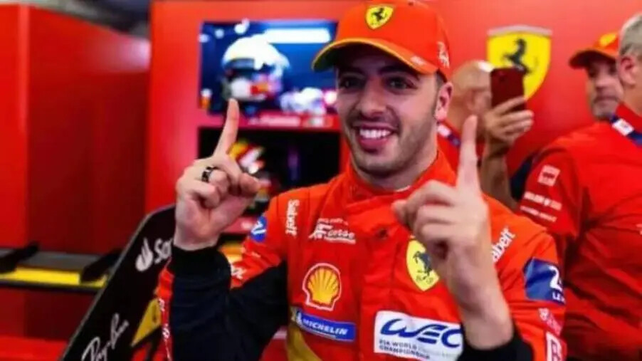 images 24 ore Le Mans, Filippo Mancuso si congratula con il cariatese Antonio Fuoco per la vittoria