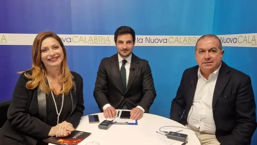 Catanzaro Capitale, il nuovo Politeama e le opere che rilanceranno la città (GUARDA LA DIRETTA) images Catanzaro Capitale, il nuovo Politeama e le opere che rilanceranno la città (GUARDA LA DIRETTA)