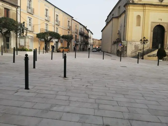 images Modalità ristori alle attività economiche dopo i lavori di piazza Umberto I a Girifalco, FI e Pd contro la maggioranza 