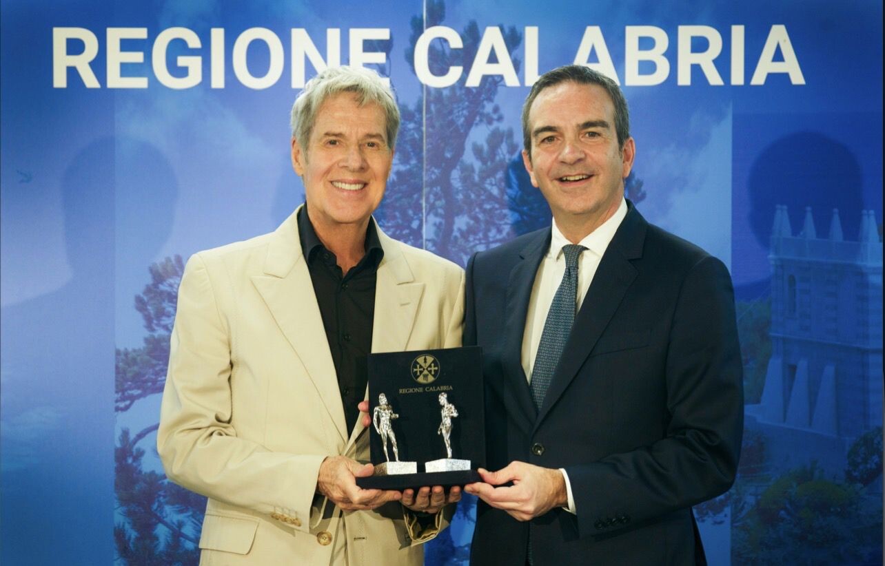 images Claudio Baglioni a Catanzaro per il premio alla carriera: ad agosto tre concerti in Calabria 