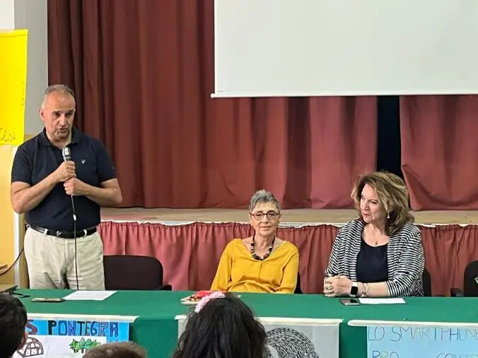 Catanzaro, al Gutenberg successo per l'incontro con Gigliola Alvisi images Catanzaro, al Gutenberg successo per l'incontro con Gigliola Alvisi