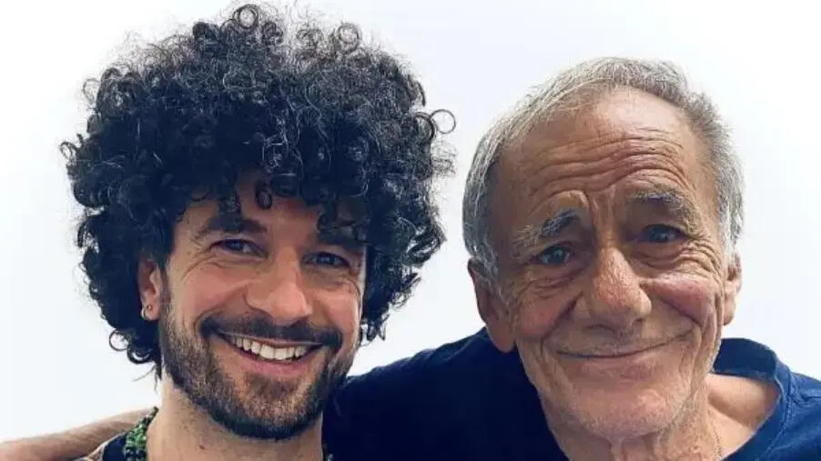 “Emigrato”, il nuovo singolo dell’artista Dalen che ha conquistato Roberto Vecchioni: presentato a Bologna images “Emigrato”, il nuovo singolo dell’artista Dalen che ha conquistato Roberto Vecchioni: presentato a Bologna