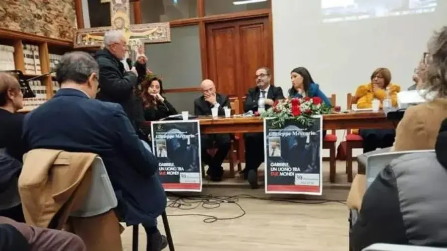 images A Chiaravalle la cultura si fa ponte tra mondi: presentato il libro di Giuseppe Mercurio 