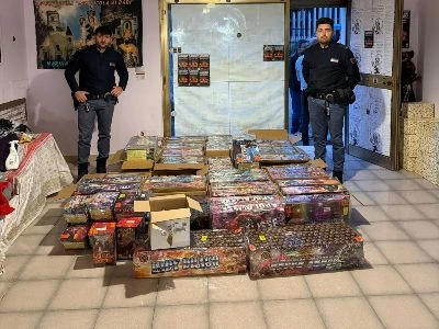 Sequestrate 5 tonnellate di materiale pirotecnico nel Reggino 