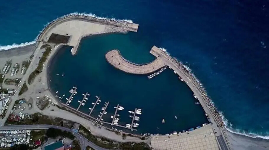 Ampliamento pontili nel porto di Catanzaro, indetta la conferenza dei servizi: entro il 10 agosto i pareri images Ampliamento pontili nel porto di Catanzaro, indetta la conferenza dei servizi: entro il 10 agosto i pareri