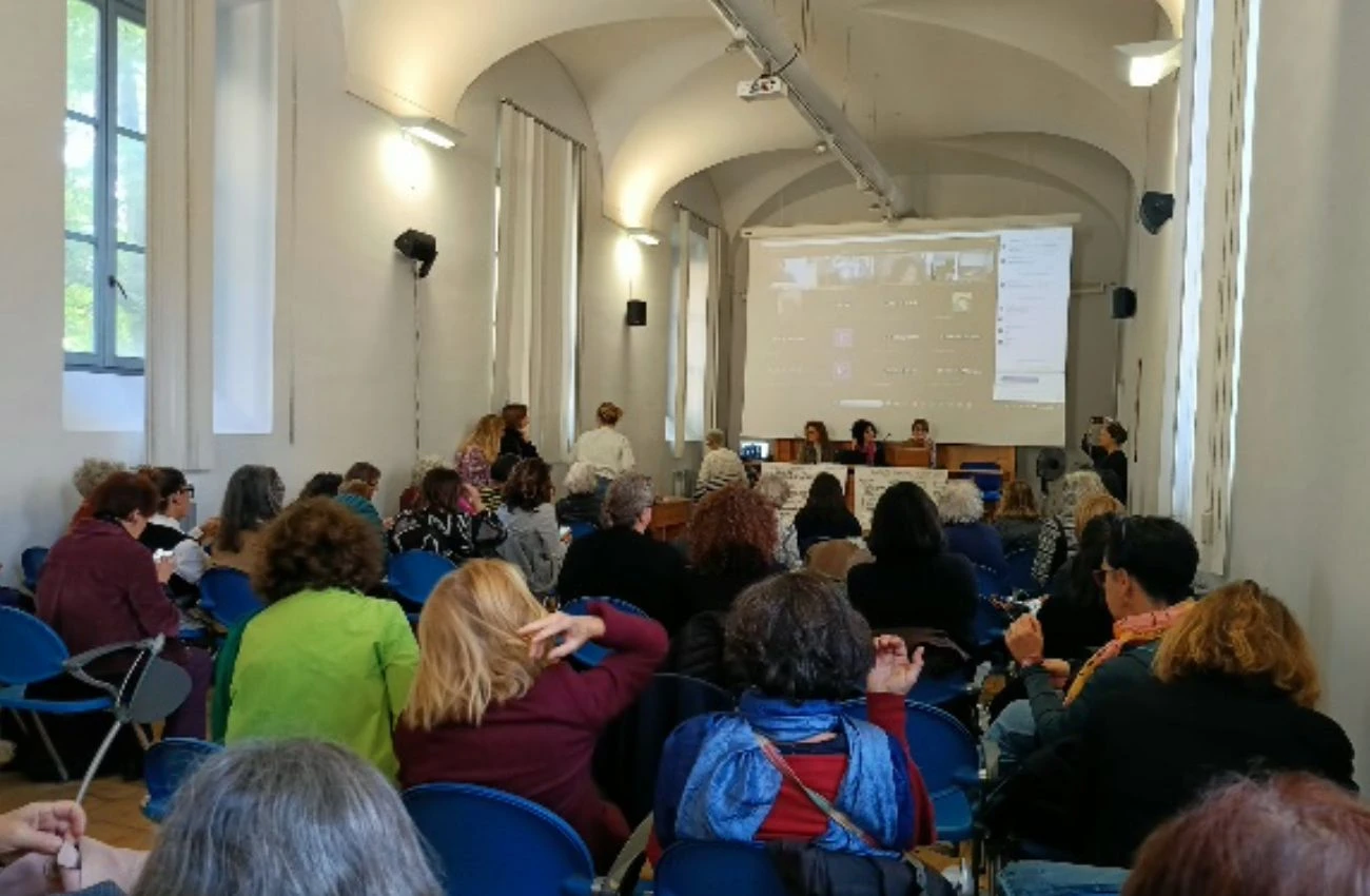 Femminismo e partecipazione, il Collettivo Aurora lancia una Casa delle Donne a Catanzaro