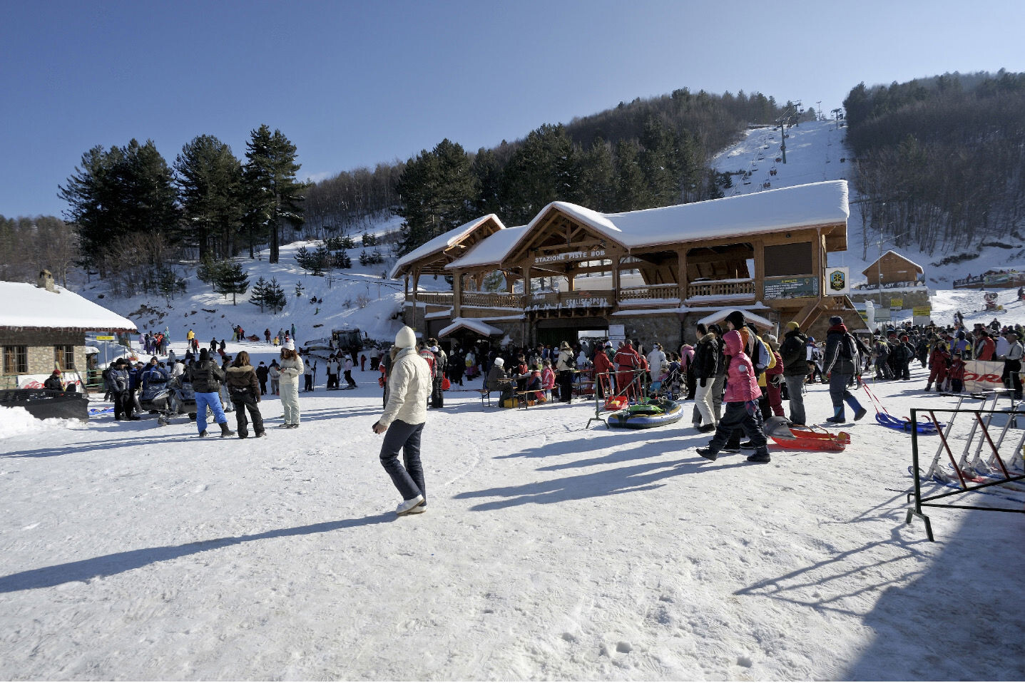 images Après-ski abusivo a Villaggio Palumbo: nove persone denunciate dai Carabinieri