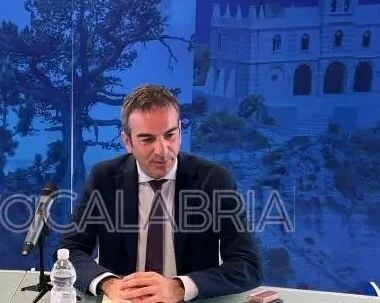 images Fisco, Occhiuto: "Serve misura impattante. Eliminiamo bollo auto"