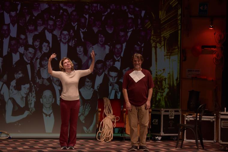 AMA Calabria, Sabina Guzzanti e Giorgio Tirabassi portano “Le verdi colline dell’Africa” a Lamezia Terme
images AMA Calabria, Sabina Guzzanti e Giorgio Tirabassi portano “Le verdi colline dell’Africa” a Lamezia Terme