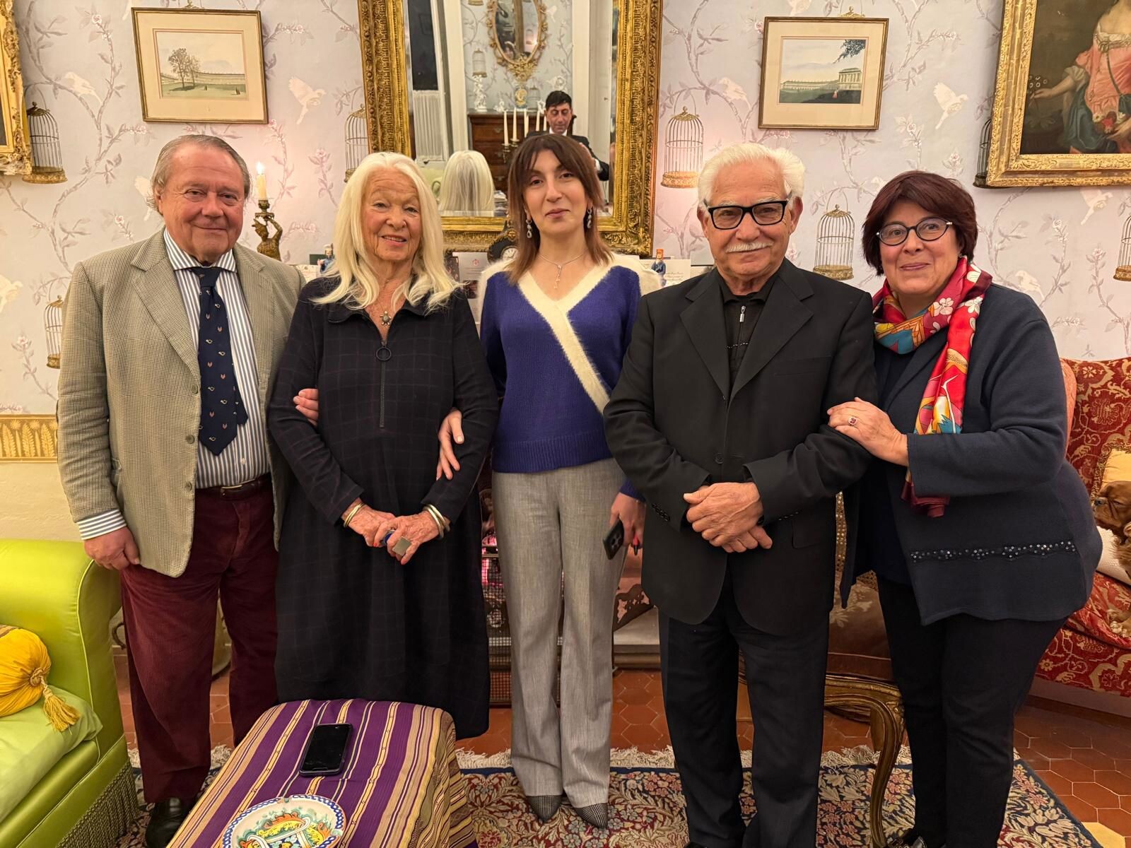 images Lo scultore Luigi Verrino visita Palazzo Carratelli ad Amantea