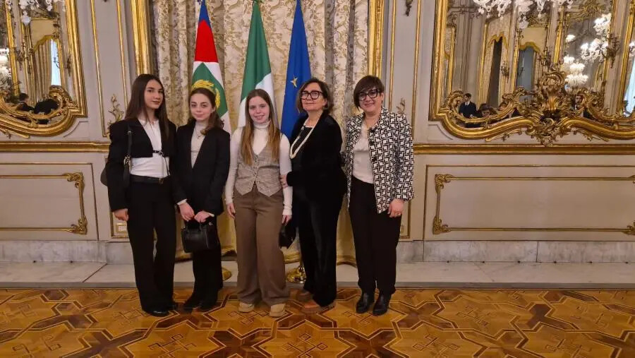 images La comunità di Caraffa plaude alla scuola secondaria di I grado del plesso Sabatini: oggi al Quirinale