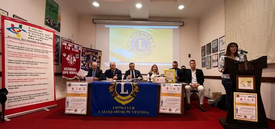 Il Lions club Rupe Ventosa consegna un bastone elettronico all’Unione Italiana Ciechi images Il Lions club Rupe Ventosa consegna un bastone elettronico all’Unione Italiana Ciechi